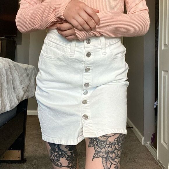 Madewell (25) White Denim Button Down Skirt - Picture 2 of 9